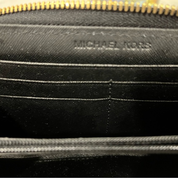 Michael Kors Black and White Striped Clutch Wallet (NEW) - Picture 7 of 9